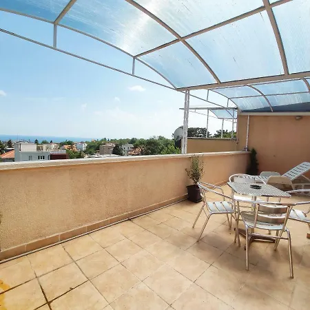 Big Terrace 2bd Sea View Suite-pool&bbq Apartment