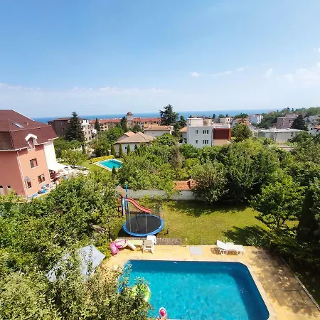 Big Terrace 2bd Sea View Suite-pool&bbq Apartment
