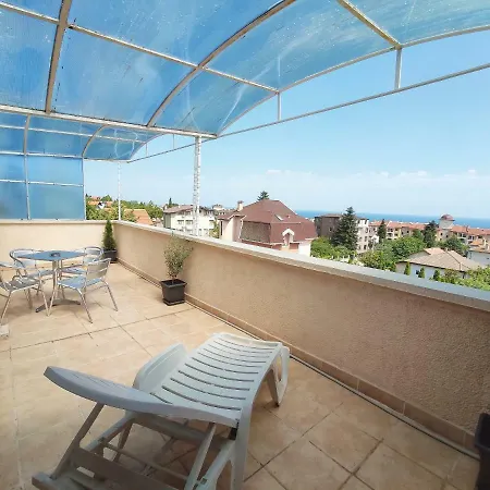 Apartment Big Terrace 2bd Sea View Suite-pool&bbq Warna